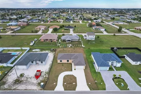 412 Chiquita Blvd N, Cape Coral, FL 33993
