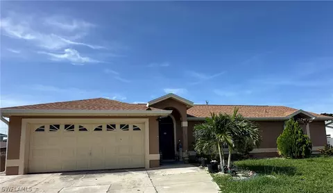 2020 NE 5th Ter, Cape Coral, FL 33909