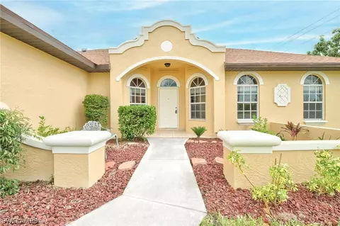 2001 SW 32nd St, Cape Coral, FL 33914