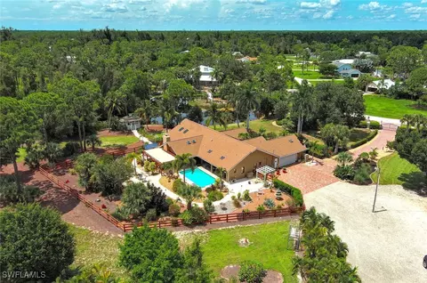 15920 Country Ct, Fort Myers, FL 33912