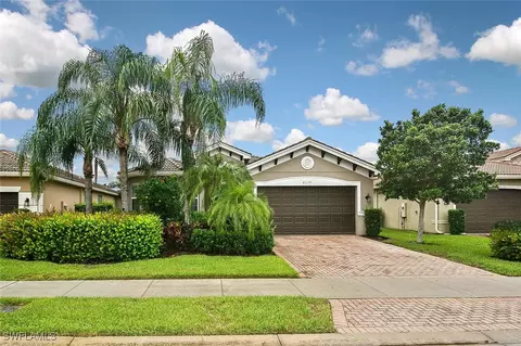 6674 Marbella Ln, Naples, FL 34105