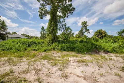 7753 1st Pl, Labelle, FL 33935 photo 2