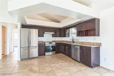 3903 12th St W, Lehigh Acres, FL 33971
