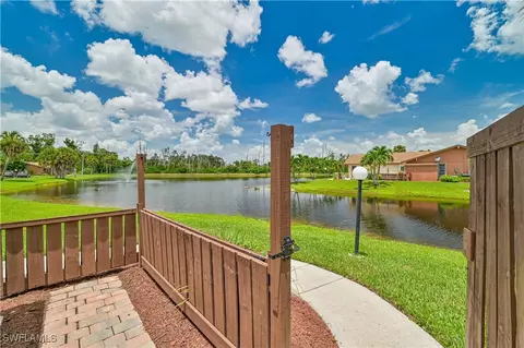 6412 Royal Woods Dr, Fort Myers, FL 33908