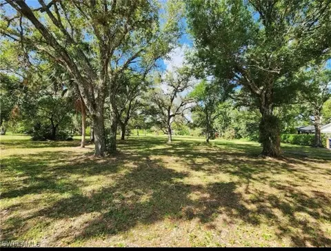 648 Turtle Ln, Labelle, FL 33935