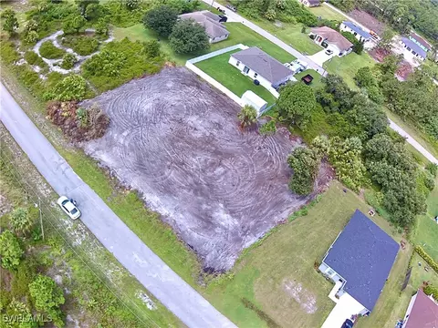 636 Hutton St, Lehigh Acres, FL 33974