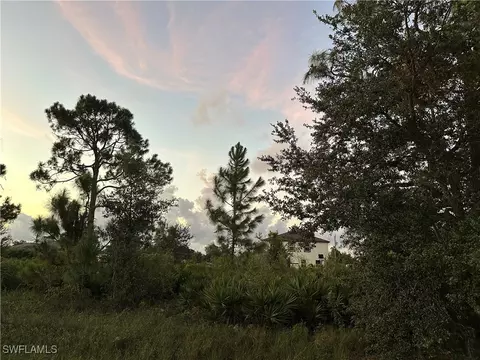 3316 10th St W, Lehigh Acres, FL 33971