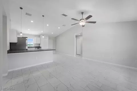 8027 Oakleaf Cir, Labelle, FL 33935 photo 5
