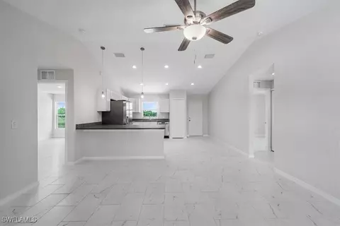 8027 Oakleaf Cir, Labelle, FL 33935 photo 6