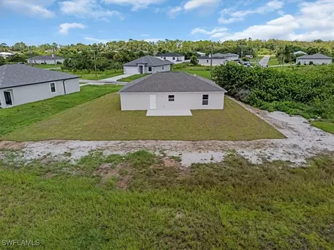 8027 Oakleaf Cir, Labelle, FL 33935 photo 30
