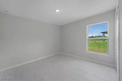 8027 Oakleaf Cir, Labelle, FL 33935 photo 16