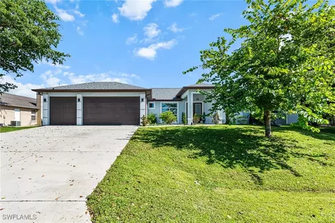 121 SE 45th St, Cape Coral, FL 33904