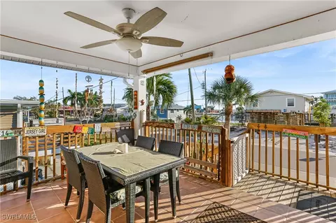 901 3rd St, Fort Myers Beach, FL 33931