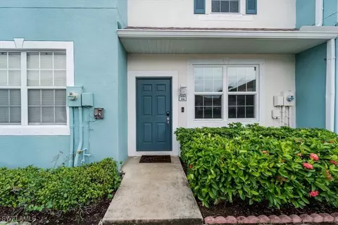 3644 Pine Oak Cir #106, Fort Myers, FL 33916