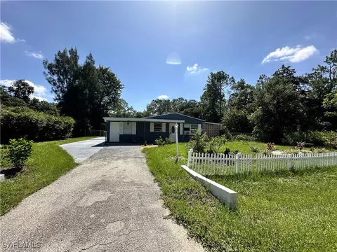 818 Sheldon Ave, Lehigh Acres, FL 33936