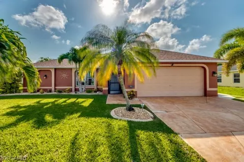 1817 SW 3rd Pl, Cape Coral, FL 33991