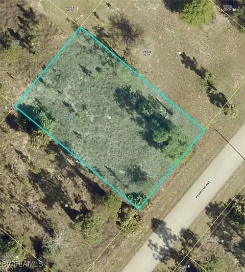 350 Hermosa Ave, Lehigh Acres, FL 33974