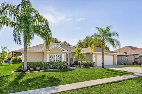4512 Varsity Cir, Lehigh Acres, FL 33971