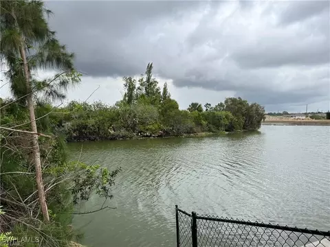 1713 NE 41st St, Cape Coral, FL 33909