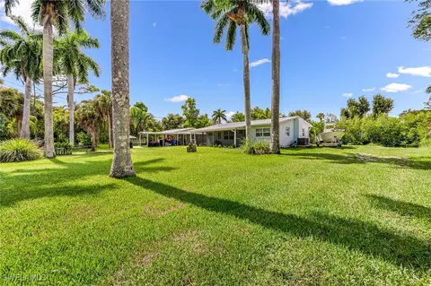 4147 Saums Dr, North Fort Myers, FL 33903
