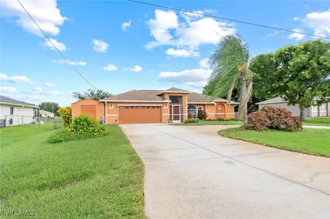 135 Zenith Cir, Fort Myers, FL 33913