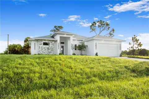 1106 Floyd Ave S, Lehigh Acres, FL 33976