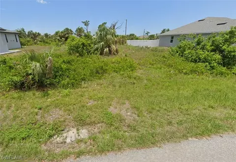 9445 Miami Cir, Port Charlotte, FL 33981