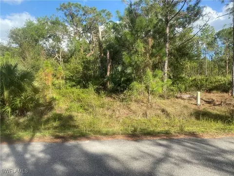 1218 Columbus Ave, Lehigh Acres, FL 33972