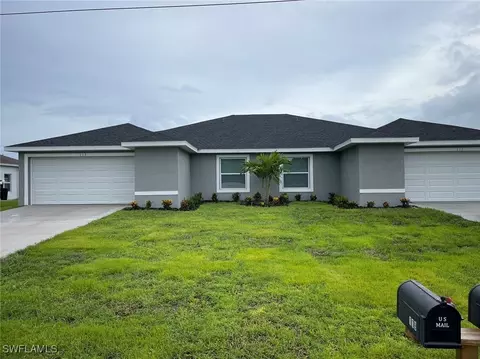 117-119 Pine Ln, Lehigh Acres, FL 33973