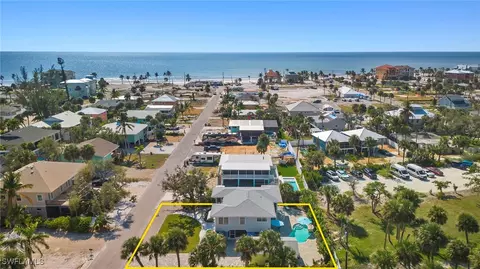 121 Andre Mar Dr, Fort Myers Beach, FL 33931