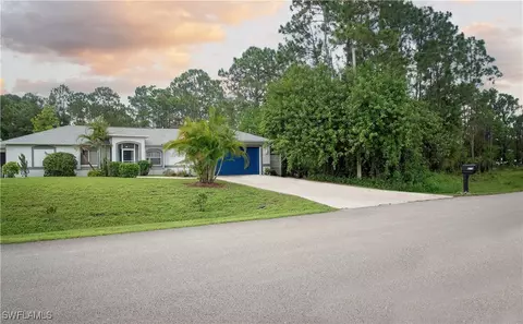 813 Downer Ave S, Lehigh Acres, FL 33974