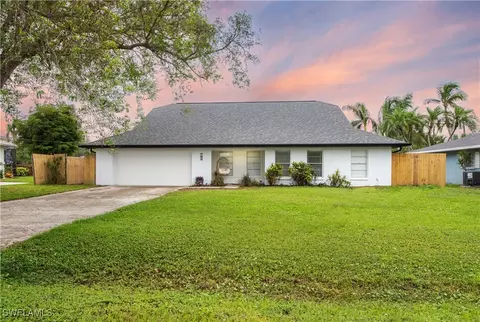 784 Sunset Vista Dr, Fort Myers, FL 33919