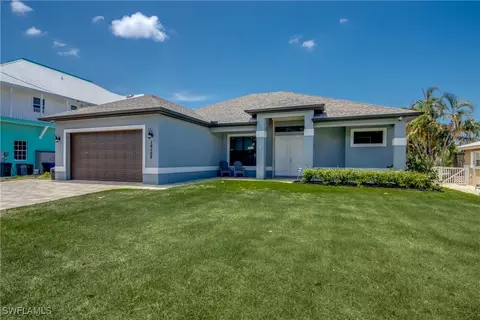16105 Bowline St, Bokeelia, FL 33922