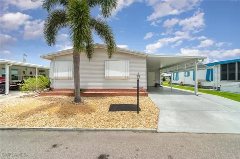 14514 Nathan Hale Ln, North Fort Myers, FL 33917