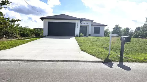 4003 6th St SW, Lehigh Acres, FL 33976