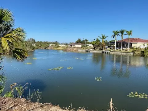 2630 NE 19th Pl, Cape Coral, FL 33909