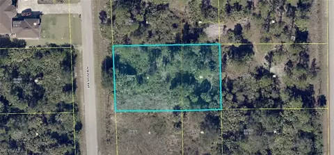 618 Hibiscus Ave, Lehigh Acres, FL 33972