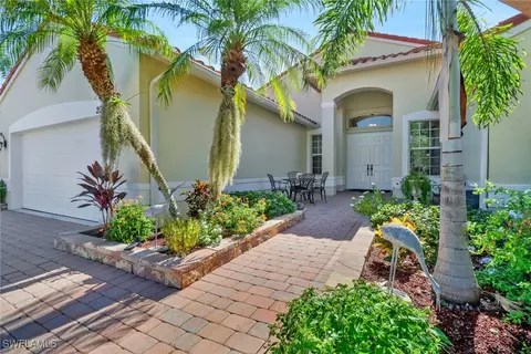 20520 Foxworth Cir, Estero, FL 33928