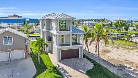 745 Matanzas Ct, Fort Myers Beach, FL 33931