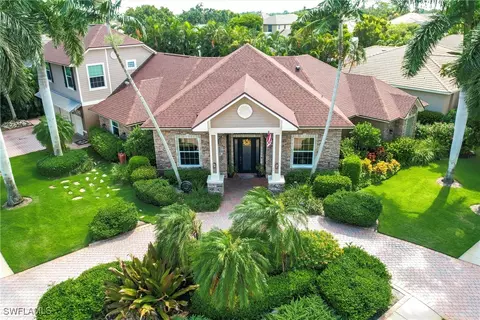 11 Winewood Ct, Fort Myers, FL 33919