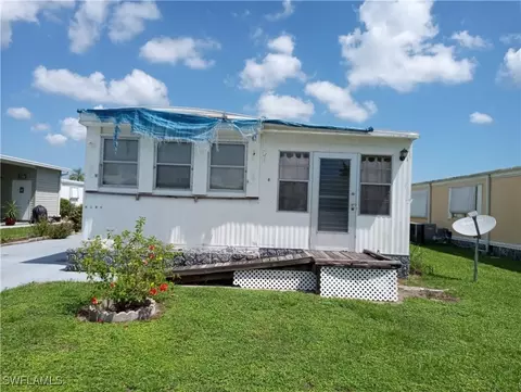 2826 Indianwood Dr, North Fort Myers, FL 33917