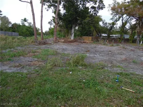 556 Clark St, North Fort Myers, FL 33903