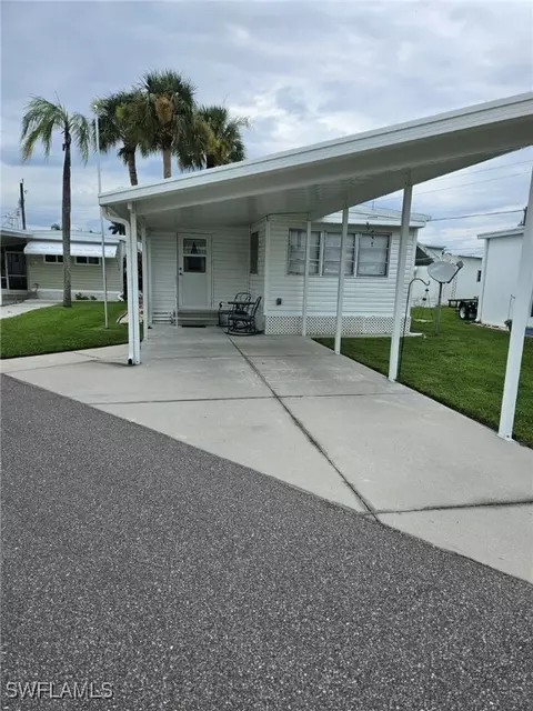 5558 Palm Beach Blvd #53, Fort Myers, FL 33905