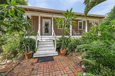 13647 Robert Rd, Bokeelia, FL 33922