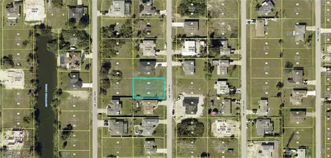 2216 NE 22nd Pl, Cape Coral, FL 33909