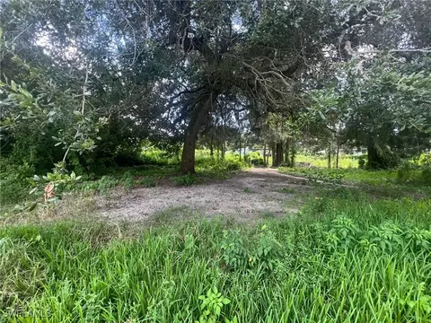 206 Turnstile Dr, Everglades City, FL 34137