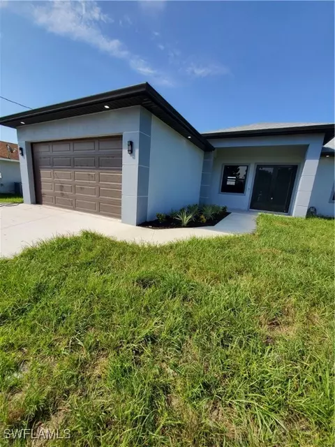 368 Glenridge Dr, Lehigh Acres, FL 33974