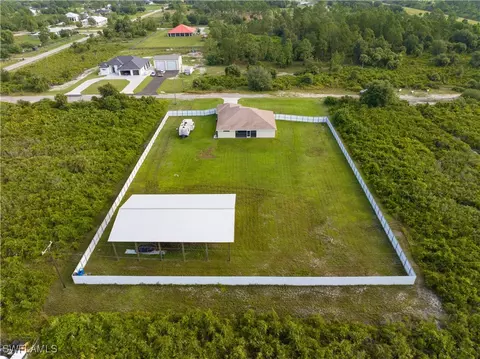 7609 2nd Pl, Labelle, FL 33935 photo 2
