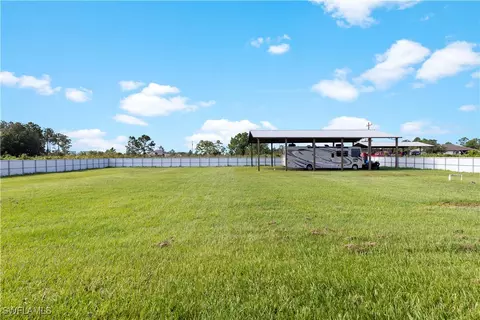 7609 2nd Pl, Labelle, FL 33935 photo 3