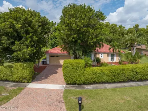 4215 Glasgow Ct, North Fort Myers, FL 33903